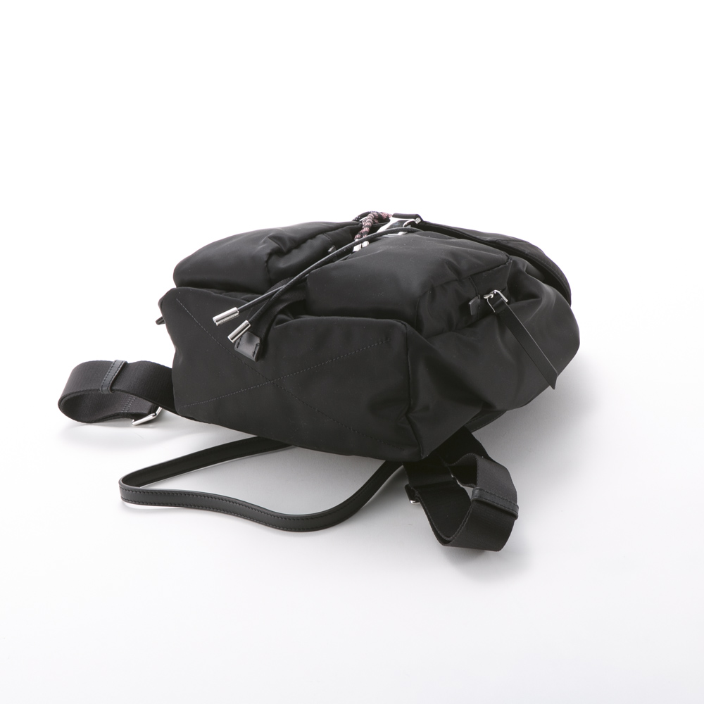 モンクレール MONCLER リュック・バックパック DAUPHINE LG三編ロープ モンクレール MONCLER リュック・バックパック DAUPHINE LG三編ロープ