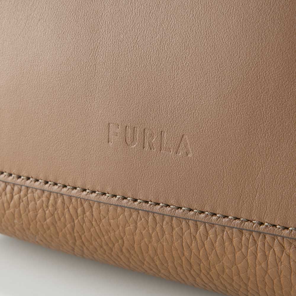 フルラ FURLA ハンド・トートバッグ GILDA MINI TOTE/COGNAC h+NERO WB00583-BX0181【FITHOUSE ONLINE SHOP】