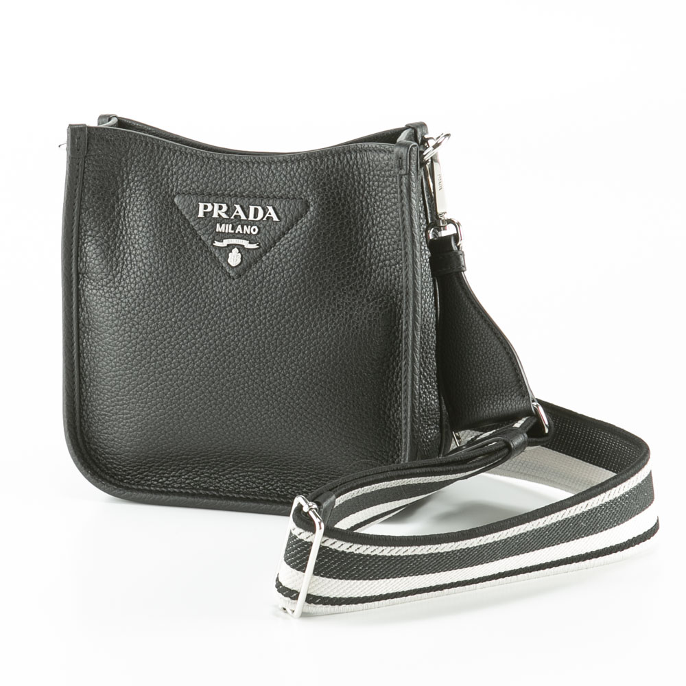 PRADA レザー ショルダーバッグ