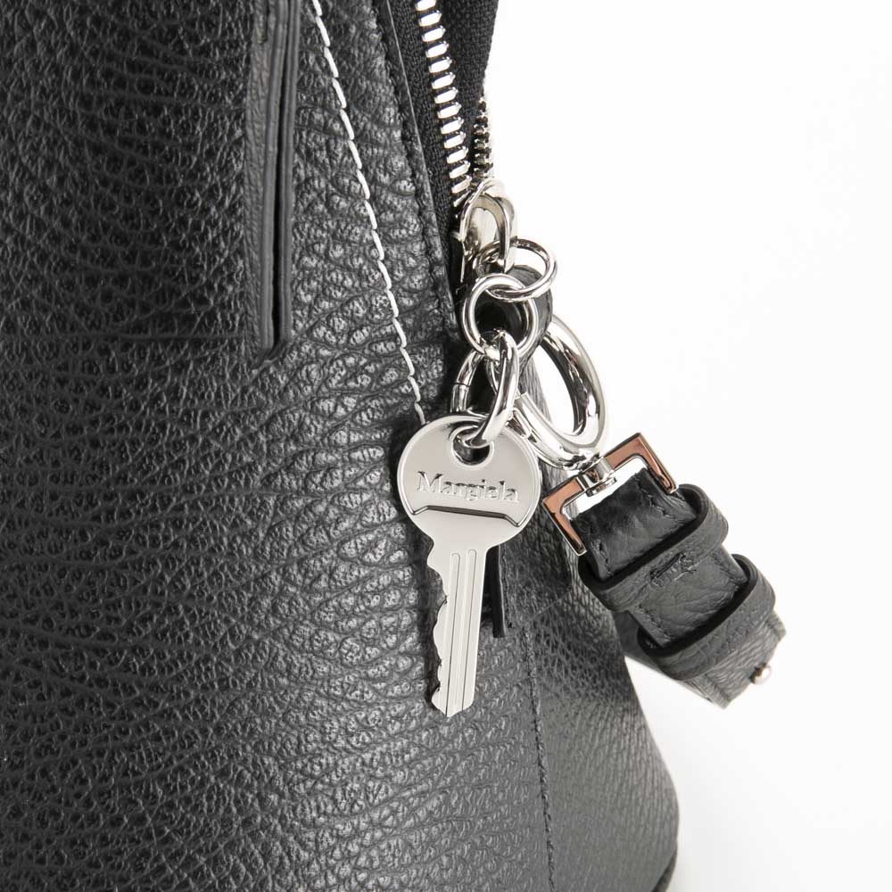 メゾンマルジェラ Maison Margiela ハンド・トートバッグ 5AC CLASSIQUE MD BAG SD付 S56WG0093-P4455【FITHOUSE ONLINE SHOP】