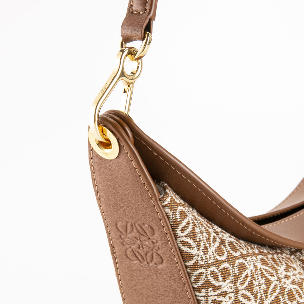 ロエベ LOEWE ショルダーバッグ LUNA SMALL ANAGRAM BAG A923PM1X02【FITHOUSE ONLINE SHOP】