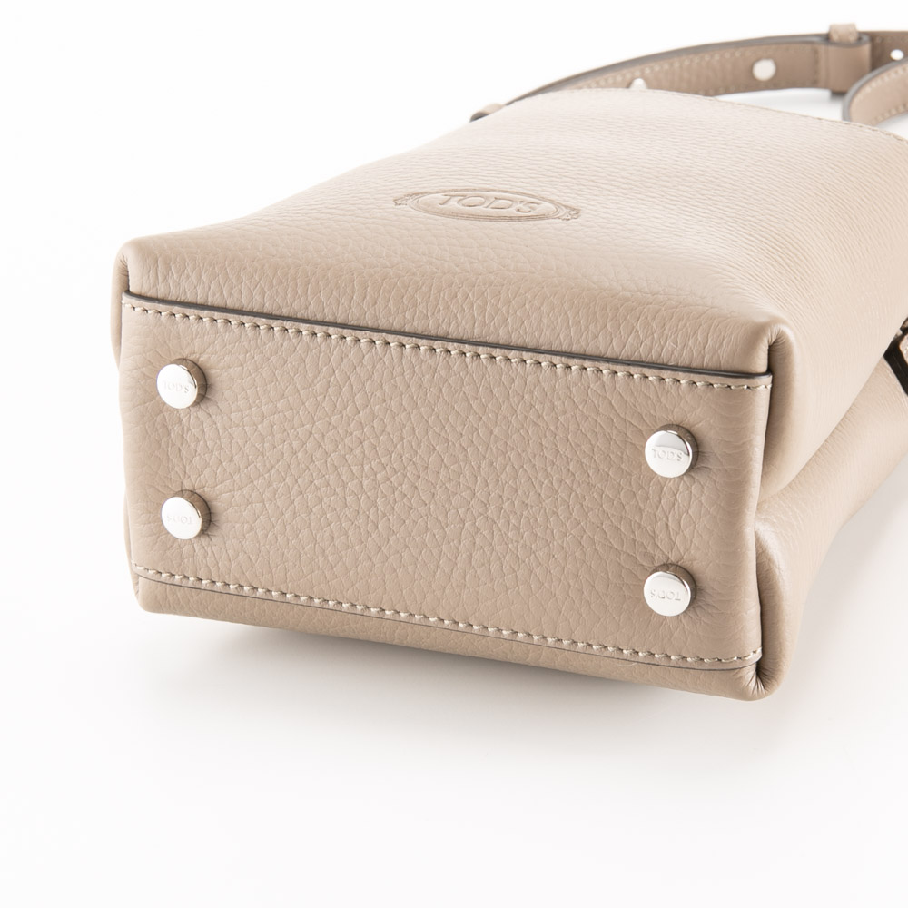 トッズ TOD'S ハンド・トートバッグ Tタイムレス メタルペンダント マイクロ XBWAPAT9000-QRI【FITHOUSE ONLINE SHOP】