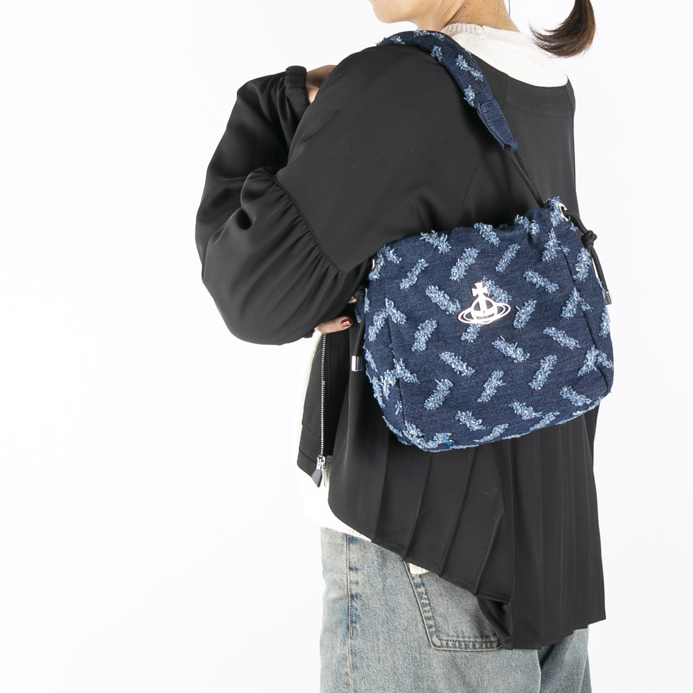 ヴィヴィアンウエストウッド Vivienne Westwood ハンドバッグ HILARY SMALL BUCKET BAG ヒラリー バケットバッグ 4C03000AU-W01BO【FITHOUSE ONLINE SHOP】