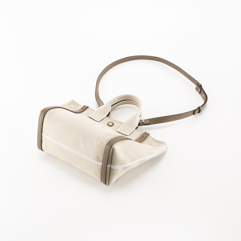 クロエ chloe CARRY スモール キャンバストートバッグ 25SS911 O65【FITHOUSE ONLINE SHOP】