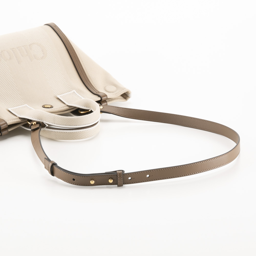 クロエ chloe CARRY スモール キャンバストートバッグ 25SS911 O65【FITHOUSE ONLINE SHOP】