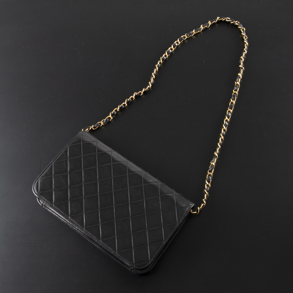 ヴィンテージ・中古】シャネル CHANEL ショルダーバッグ ラムスキン ...