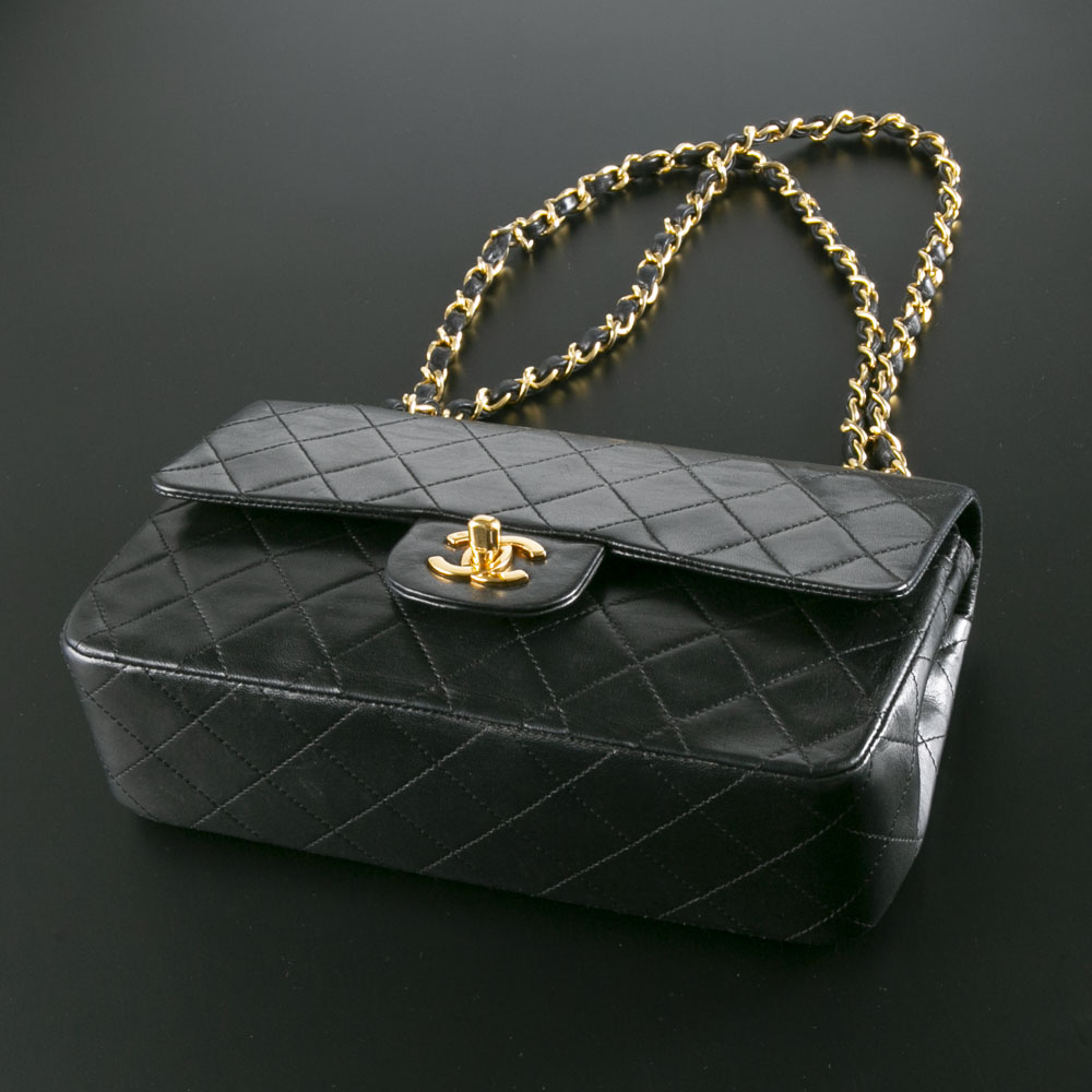 ヴィンテージ・中古】シャネル CHANEL ショルダーバッグ ラムスキン ...
