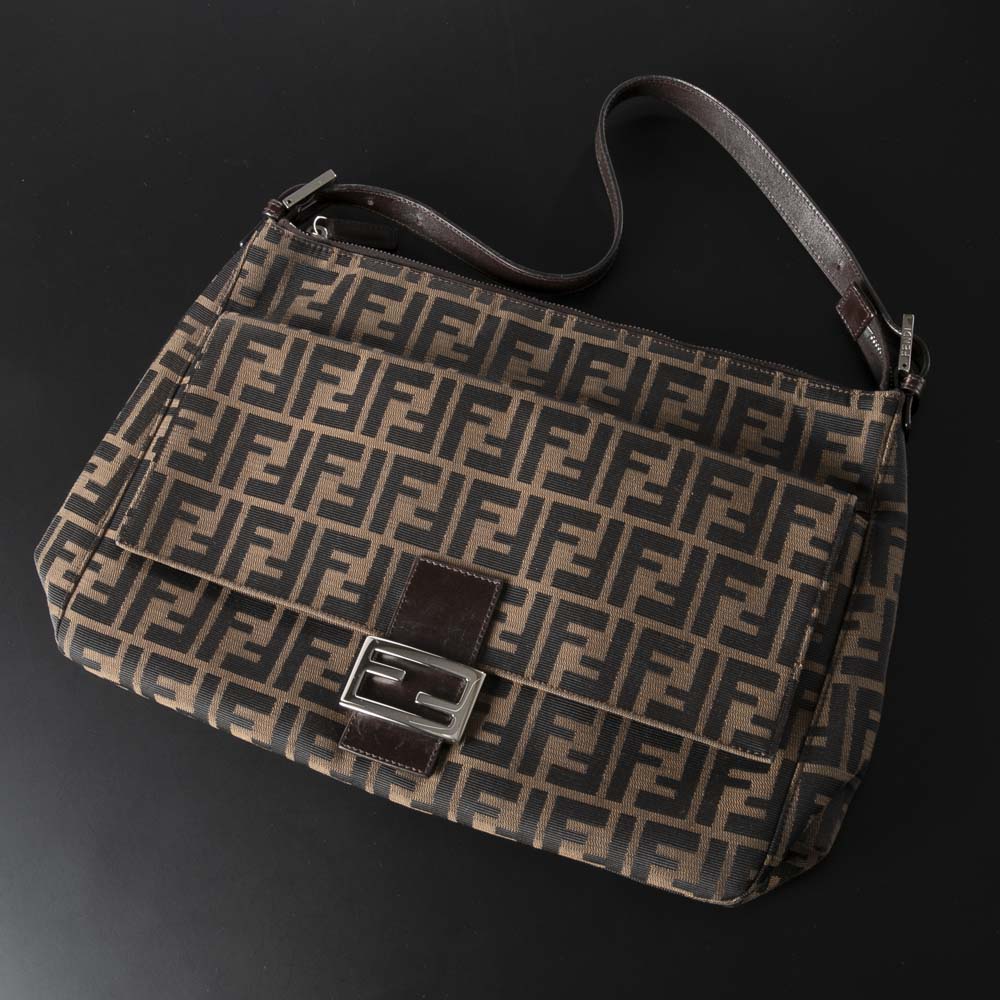 FENDI フェンディ　ズッカ柄　ワンショルダーバッグ　［美品］