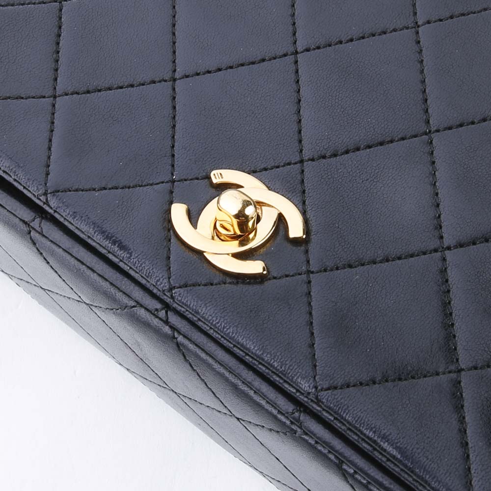 【ヴィンテージ・中古】シャネル CHANEL ラムスキンターンロックフルフラップマトラッセショルダーバッグ【FITHOUSE ONLINE SHOP】