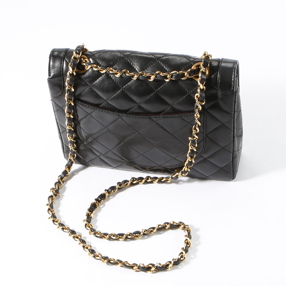 ヴィンテージ・中古】シャネル CHANEL パリ限定マトラッセショルダー 
