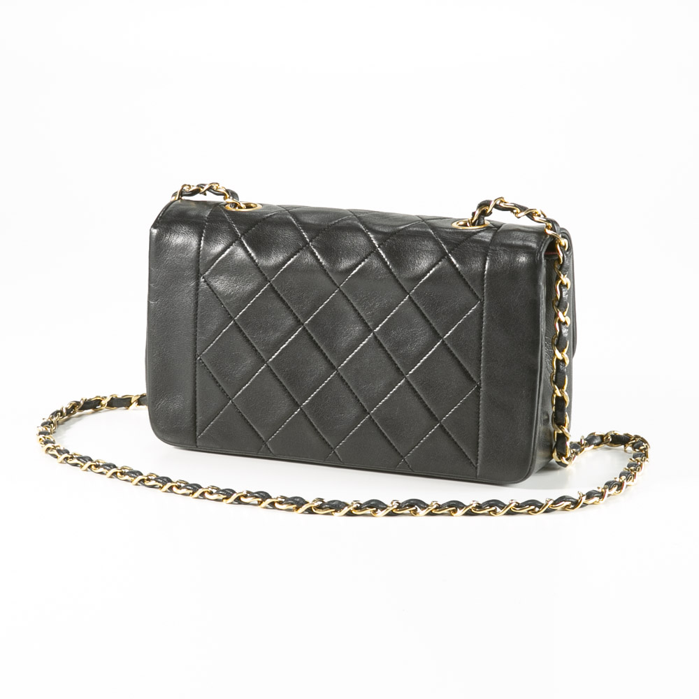 ヴィンテージ・中古】シャネル CHANEL ショルダーバッグ ラムスキン 