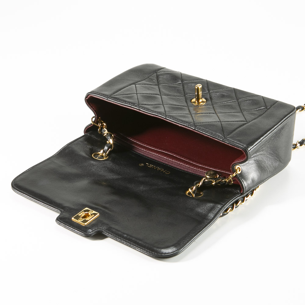 ヴィンテージ・中古】シャネル CHANEL ショルダーバッグ ラムスキン