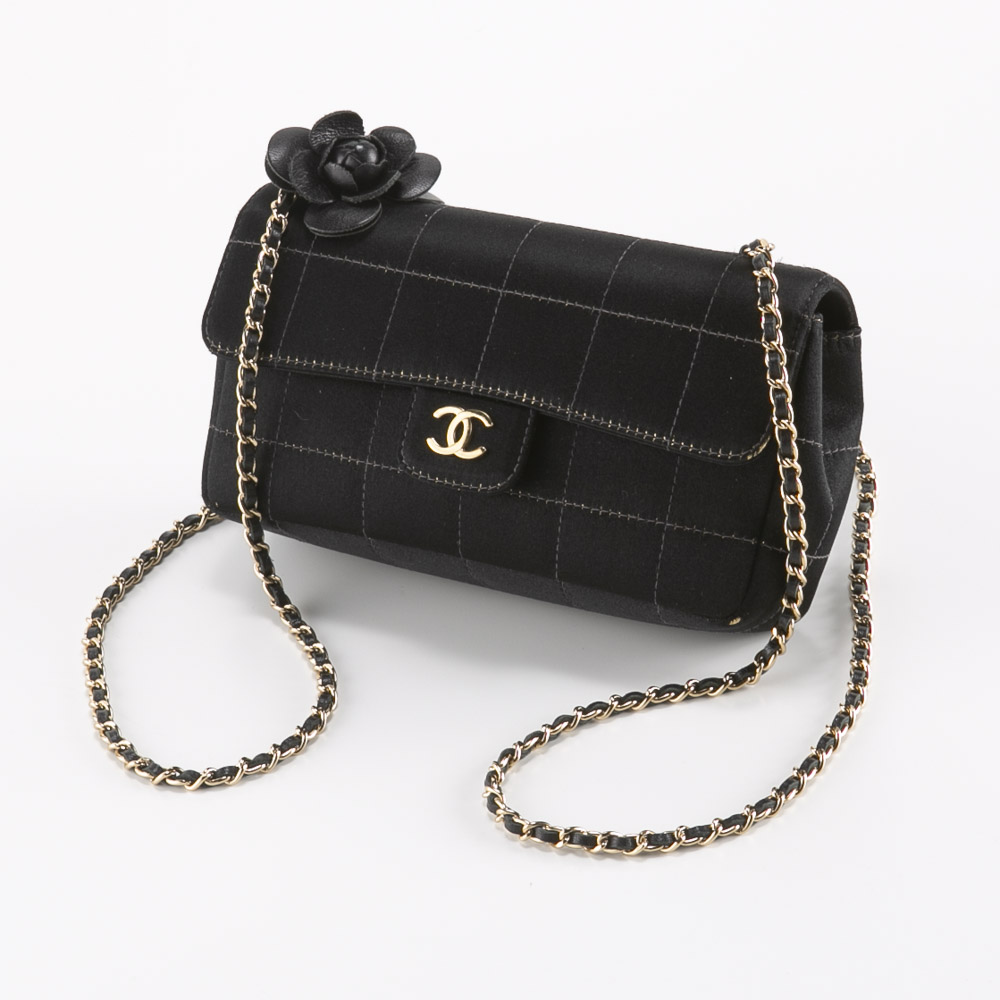 【ヴィンテージ・中古】シャネル CHANEL チョコバーサテンミニショルダーバッグ【FITHOUSE ONLINE SHOP】