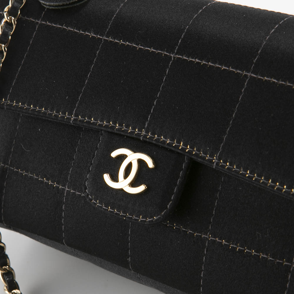 【ヴィンテージ・中古】シャネル CHANEL チョコバーサテンミニショルダーバッグ【FITHOUSE ONLINE SHOP】