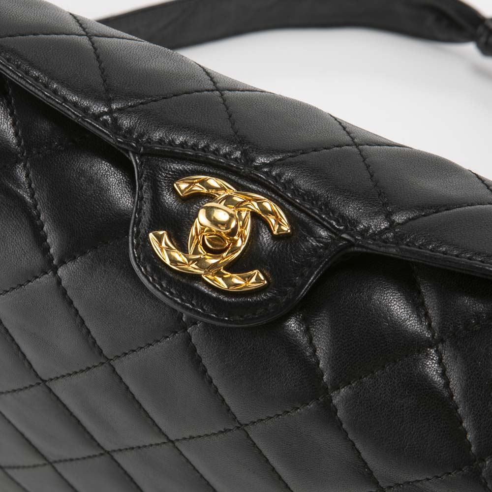 ヴィンテージ・中古】シャネル CHANEL キルティングターンロック 