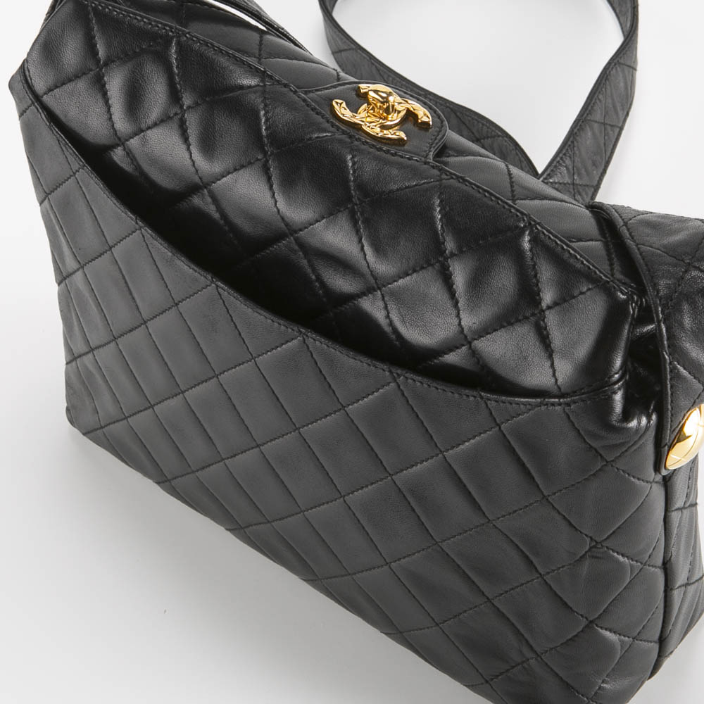 ヴィンテージ・中古】シャネル CHANEL キルティングターンロック 