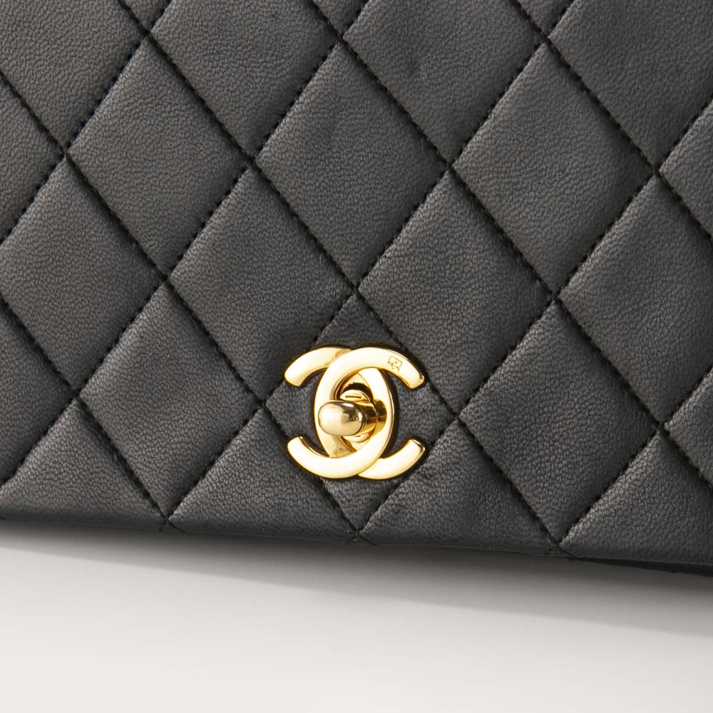 【ヴィンテージ・中古】シャネル CHANEL ターンロックフルフラップマトラッセショルダーバッグ【FITHOUSE ONLINE SHOP】