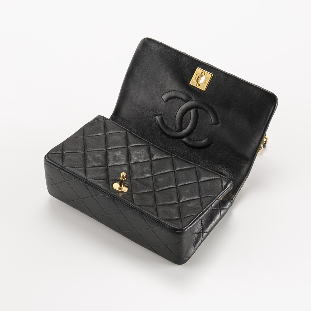 【ヴィンテージ・中古】シャネル CHANEL ターンロックフルフラップマトラッセショルダーバッグ【FITHOUSE ONLINE SHOP】