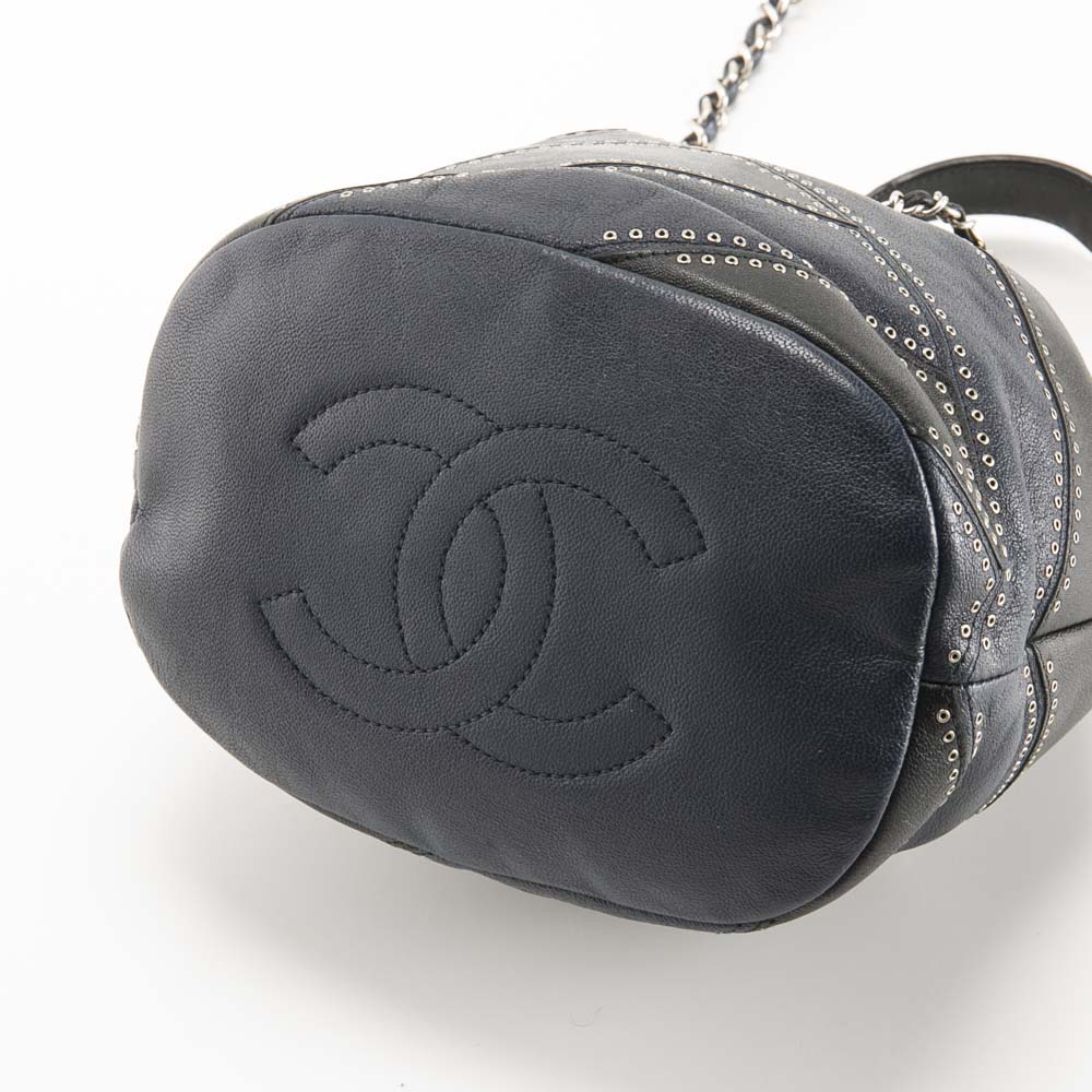 【ヴィンテージ・中古】シャネル CHANEL スタッズ巾着ショルダーバッグ【FITHOUSE ONLINE SHOP】