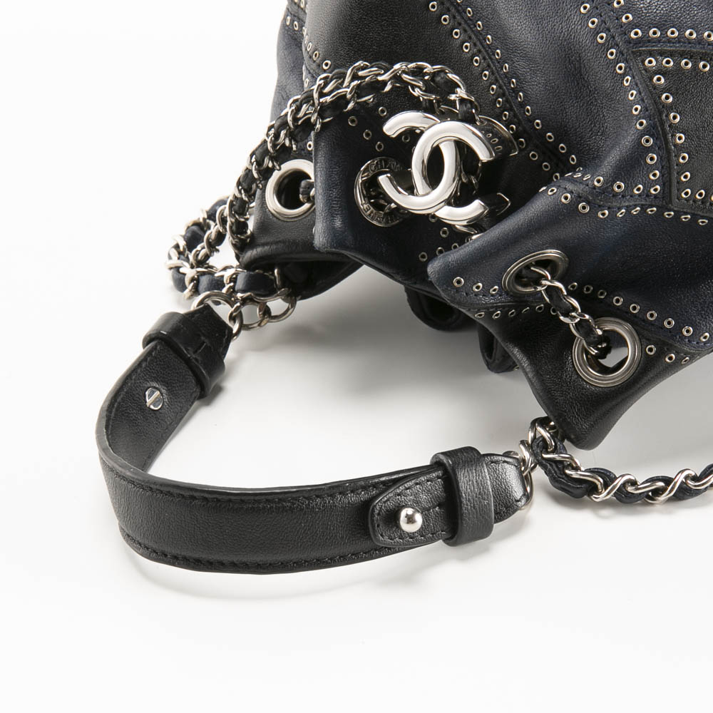【ヴィンテージ・中古】シャネル CHANEL スタッズ巾着ショルダーバッグ【FITHOUSE ONLINE SHOP】
