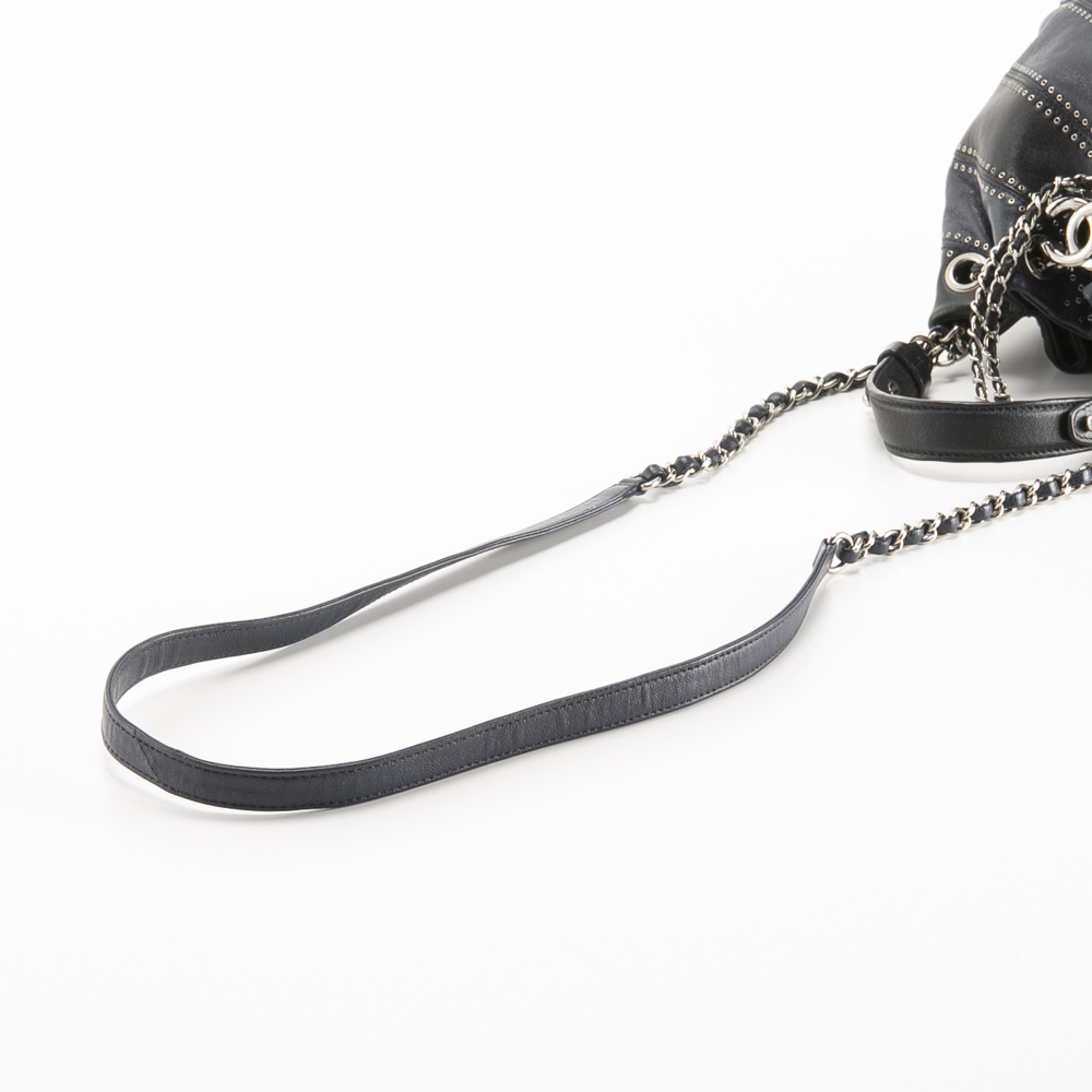 【ヴィンテージ・中古】シャネル CHANEL スタッズ巾着ショルダーバッグ【FITHOUSE ONLINE SHOP】