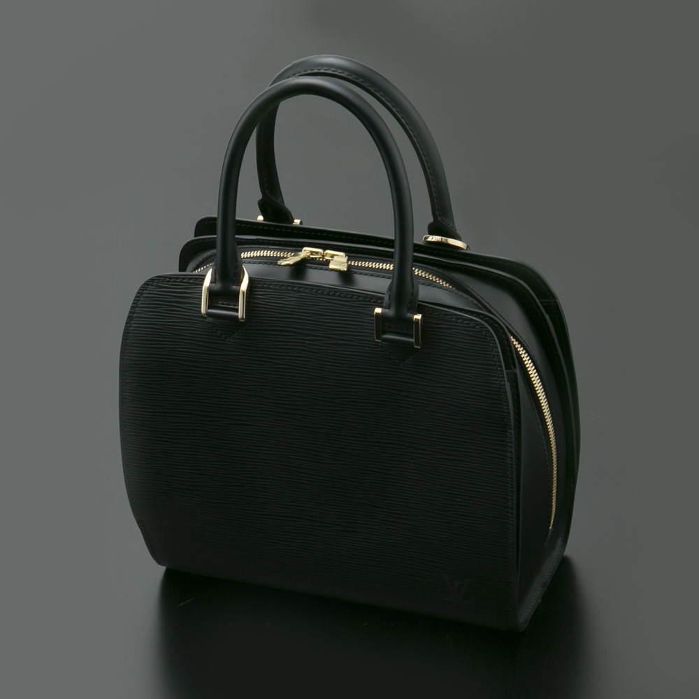 LOUIS VUITTON ポンヌフ ハンドバッグ エピレザー M52052 年末年始セール ルイヴィトン M52052 ハンドバッグ エピ ポンヌフ ブラック エピレザー