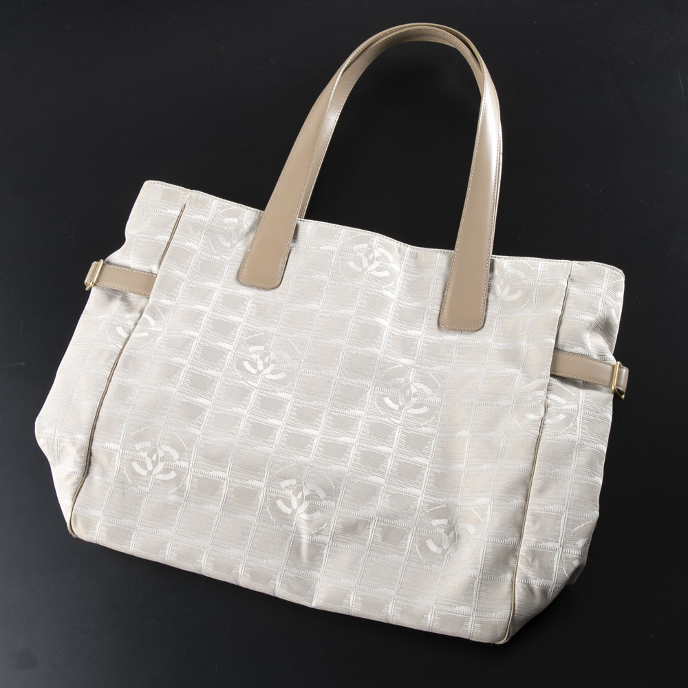 ヴィンテージ・中古】シャネル CHANEL ニュートラベルライントート お得に買える通販 シャネル ニュートラベルライン バッグ トートバッグ