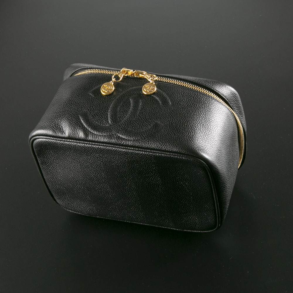 ヴィンテージ・中古】シャネル CHANEL 化粧ポーチ キャビアスキン