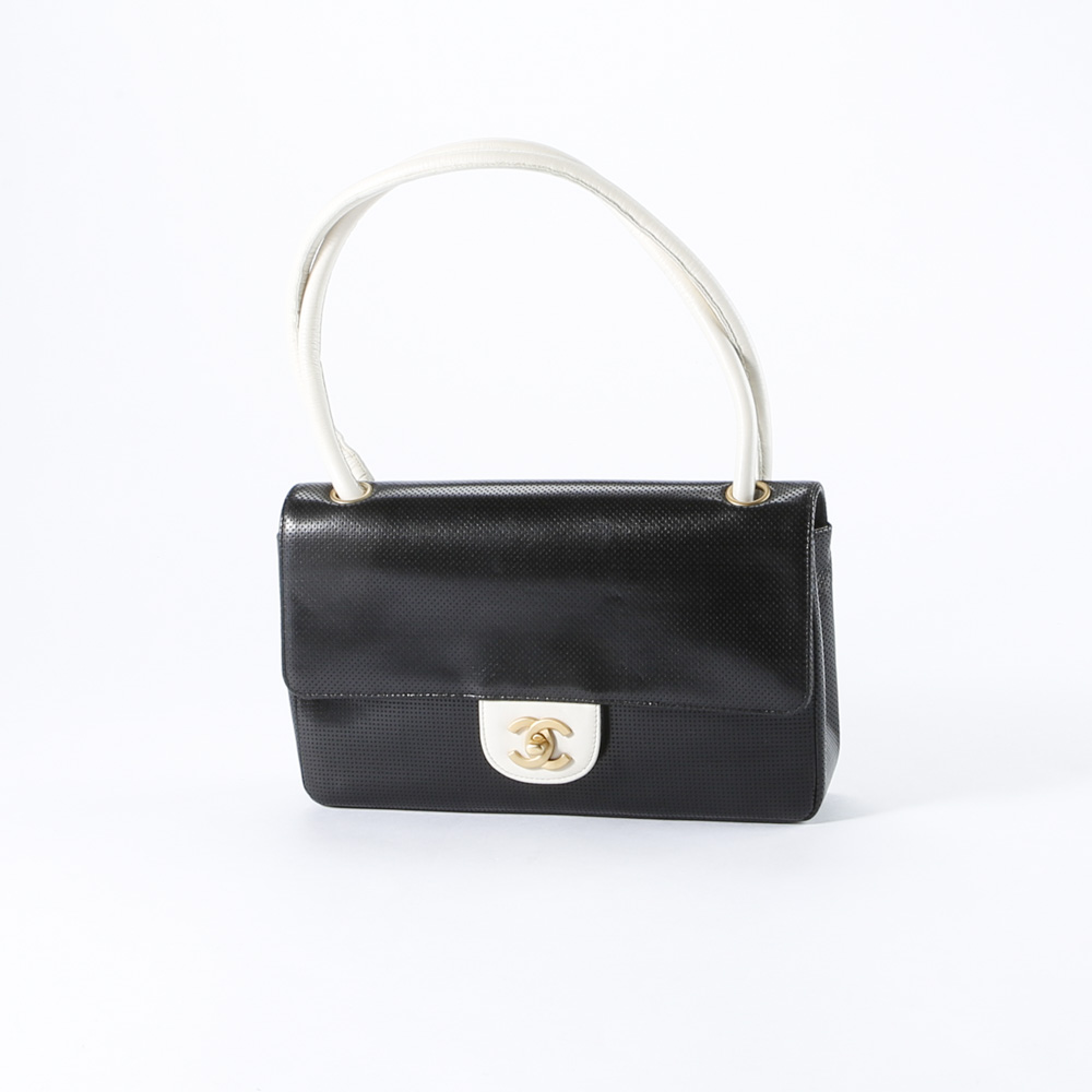 【ヴィンテージ・中古】シャネル CHANEL パンチングレザーカムセショルダーバッグ【FITHOUSE ONLINE SHOP】