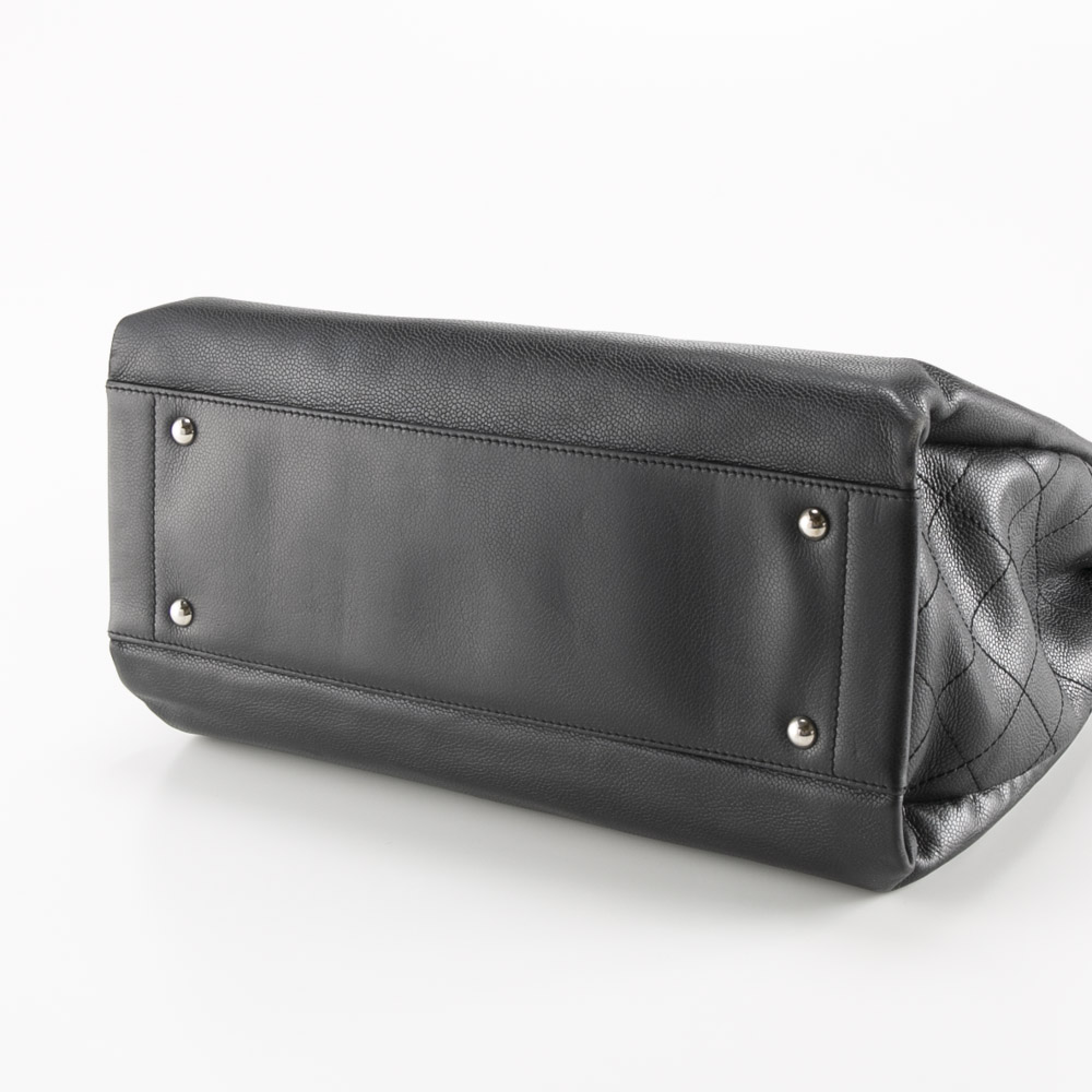 ヴィンテージ・中古】シャネル CHANEL デカココキャビアスキントート