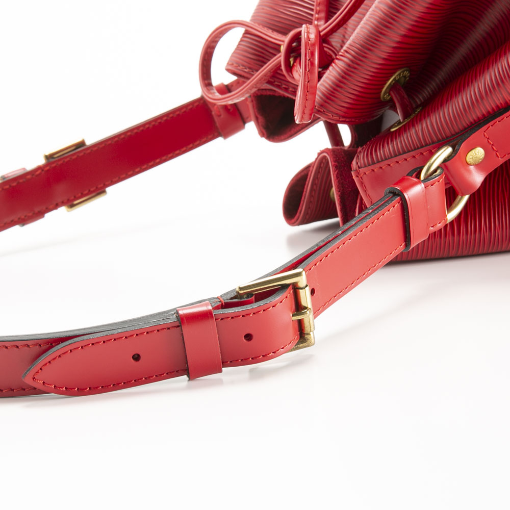 【ヴィンテージ・中古】ルイ･ヴィトン LOUIS VUITTON ショルダーバッグ エピ プチノエ M44107【FITHOUSE ONLINE SHOP】