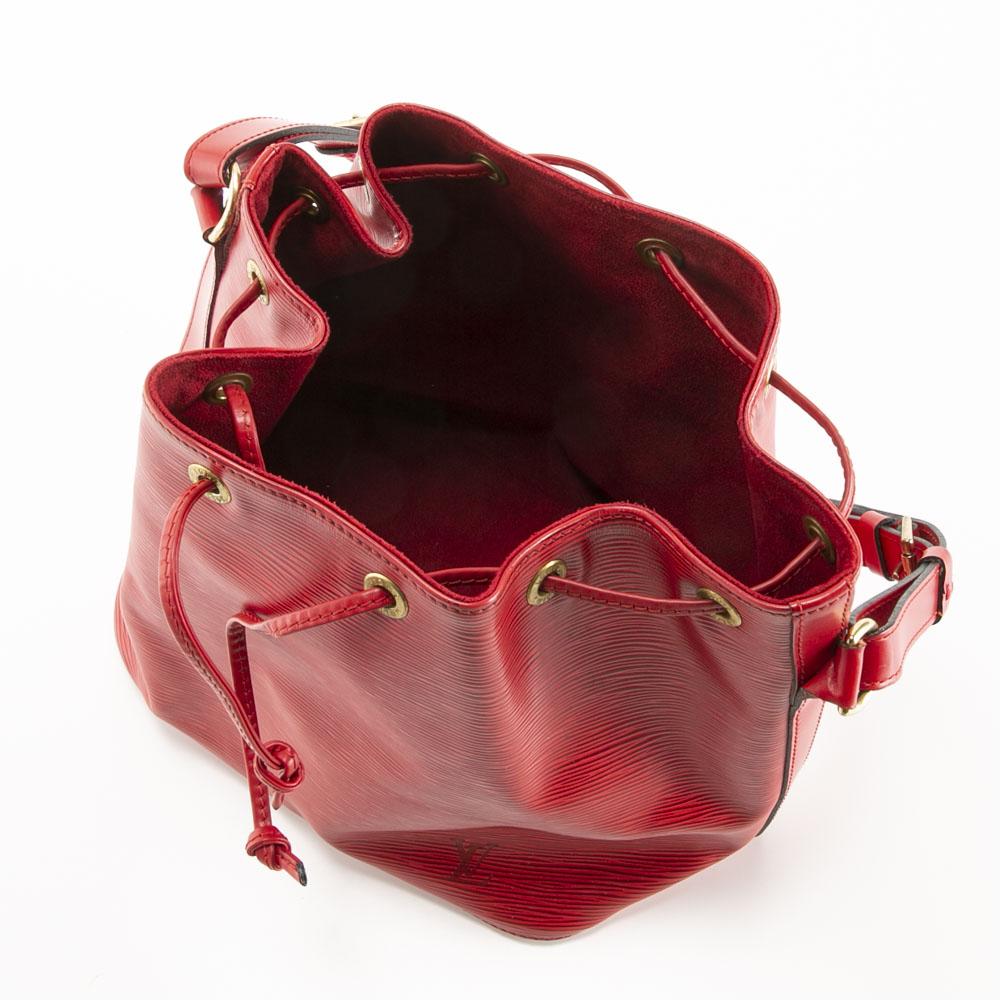 【ヴィンテージ・中古】ルイ･ヴィトン LOUIS VUITTON ショルダーバッグ エピ プチノエ M44107【FITHOUSE ONLINE SHOP】