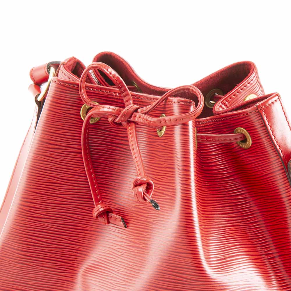 【ヴィンテージ・中古】ルイ･ヴィトン LOUIS VUITTON ショルダーバッグ エピ プチノエ M44107【FITHOUSE ONLINE SHOP】