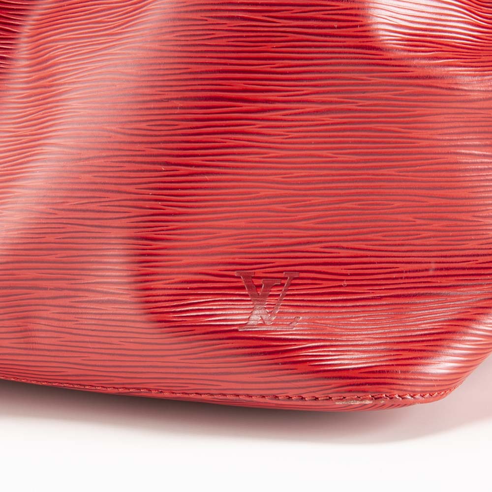 【ヴィンテージ・中古】ルイ･ヴィトン LOUIS VUITTON ショルダーバッグ エピ プチノエ M44107【FITHOUSE ONLINE SHOP】