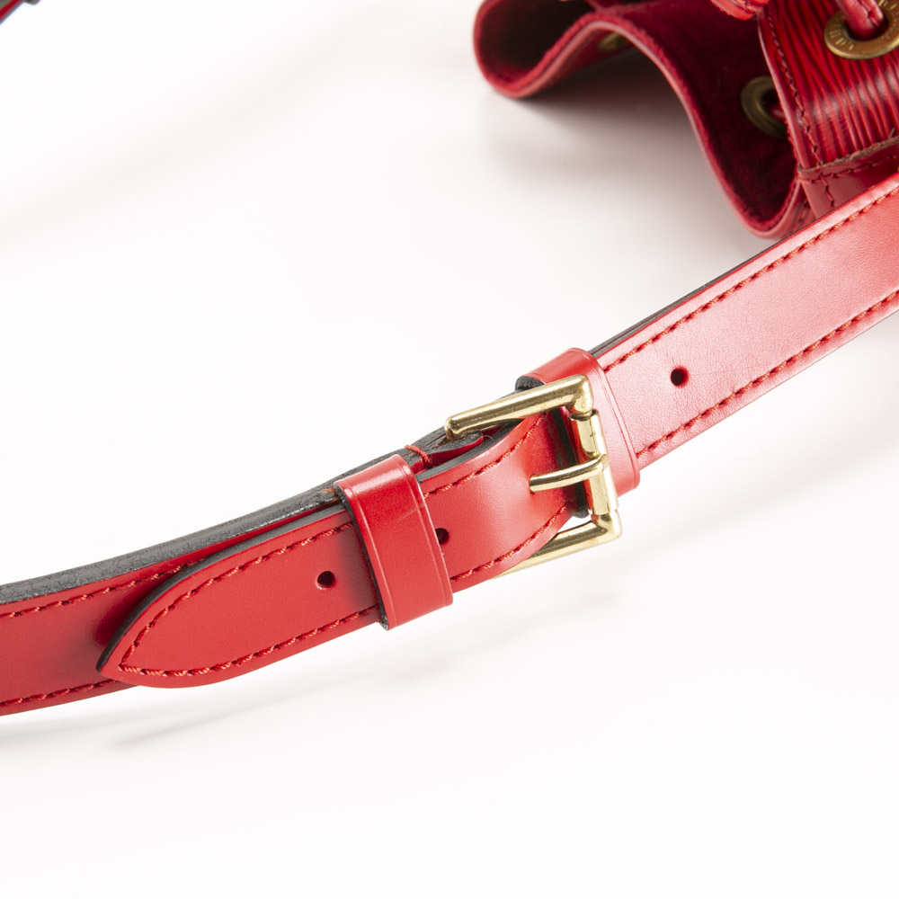 【ヴィンテージ・中古】ルイ･ヴィトン LOUIS VUITTON ショルダーバッグ エピ プチノエ M44107【FITHOUSE ONLINE SHOP】