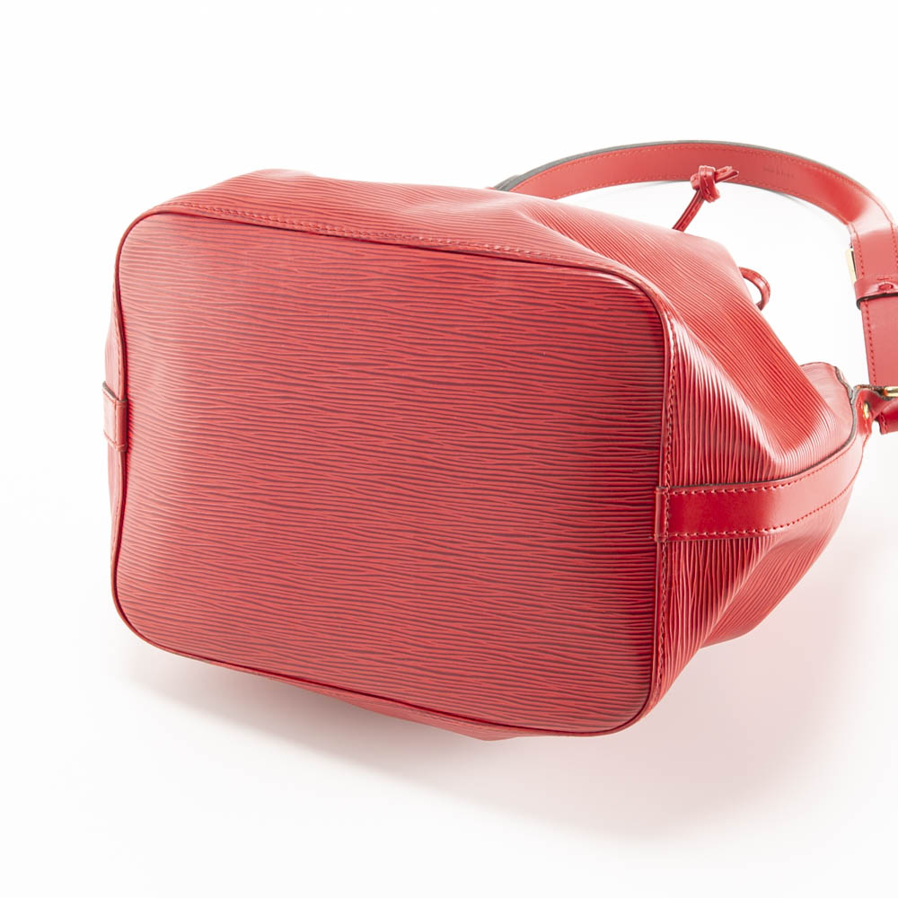 【ヴィンテージ・中古】ルイ･ヴィトン LOUIS VUITTON ショルダーバッグ エピ プチノエ M44107【FITHOUSE ONLINE SHOP】