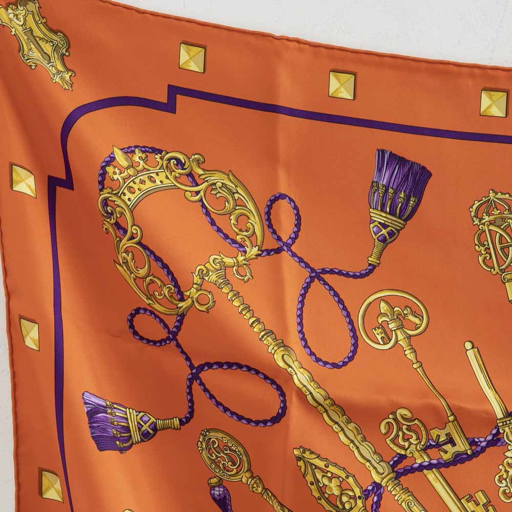 ヴィンテージ・中古】エルメス HERMES カレ90 シルクスカーフ 鍵柄 