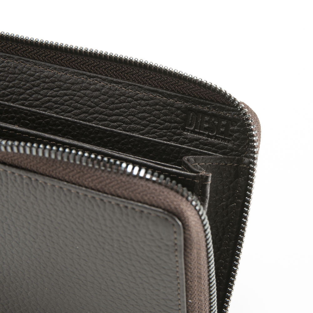 ☆ ディーゼル DIESEL HISSU EVO/GARNET ラウンド長財布 X09015P0685 H0738【FITHOUSE ONLINE SHOP】