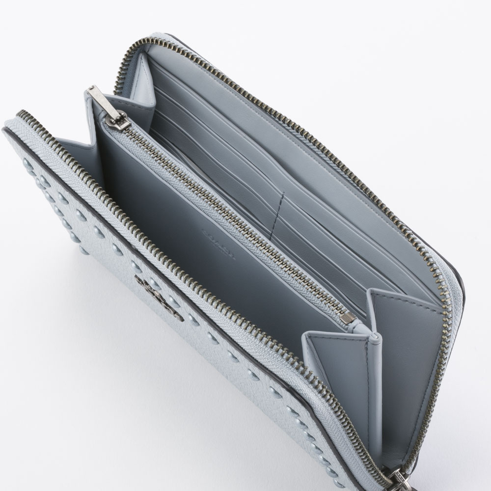 COACH コーチ ラッカーリベットレザーラウンド長 12041/DKPBU ライトブルー【FITHOUSE ONLINE SHOP】