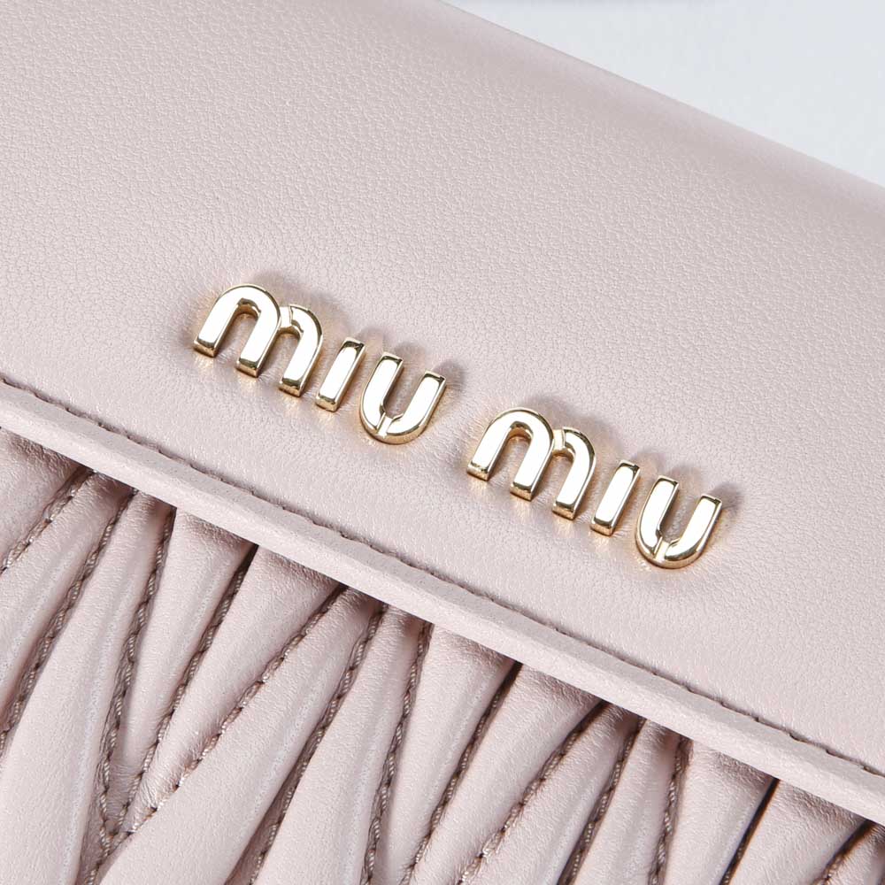 ミュウミュウ miumiu MATELASSE 三つ折り財布 5ML225-N88【FITHOUSE ONLINE SHOP】