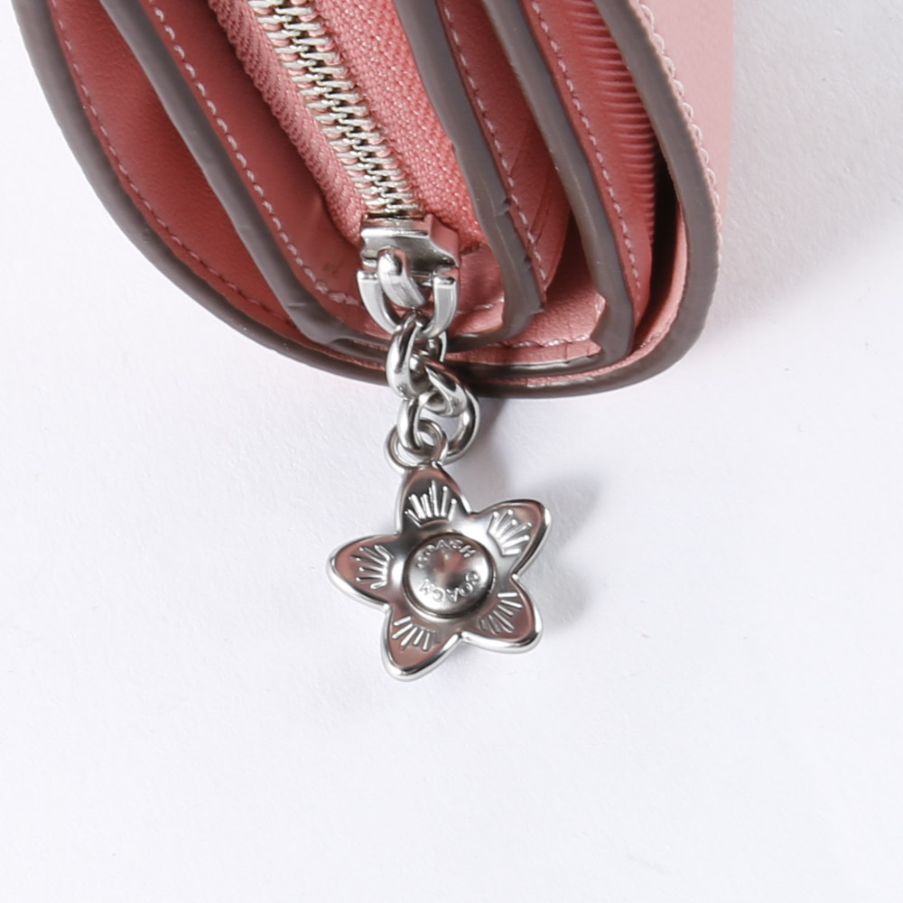 コーチ COACH PVCデイジープリント スナップ折り財布 小銭入れ付き C2889【FITHOUSE ONLINE SHOP】