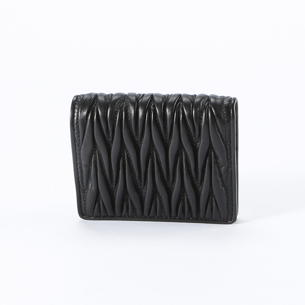 ミュウミュウ miumiu 折り財布 MATELASSE 5MV204-N88【FITHOUSE ONLINE SHOP】