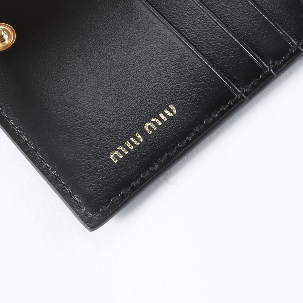 ミュウミュウ miumiu 折財布 ST.COCCO型押 折財布小銭入付/NERO 5MV204-2B8G【FITHOUSE ONLINE SHOP】