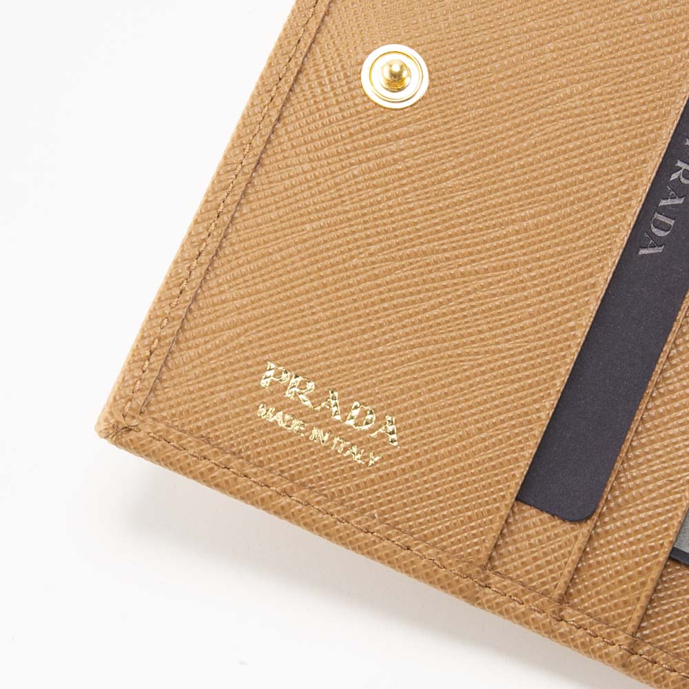 プラダ PRADA SAFFIANO TRIANGOLO 折り財布 1MV204 QHH【FITHOUSE ONLINE SHOP】