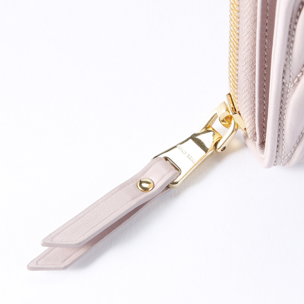 ミュウミュウ miumiu MATELASSE 二つ折り財布 5ML522-N88【FITHOUSE ONLINE SHOP】