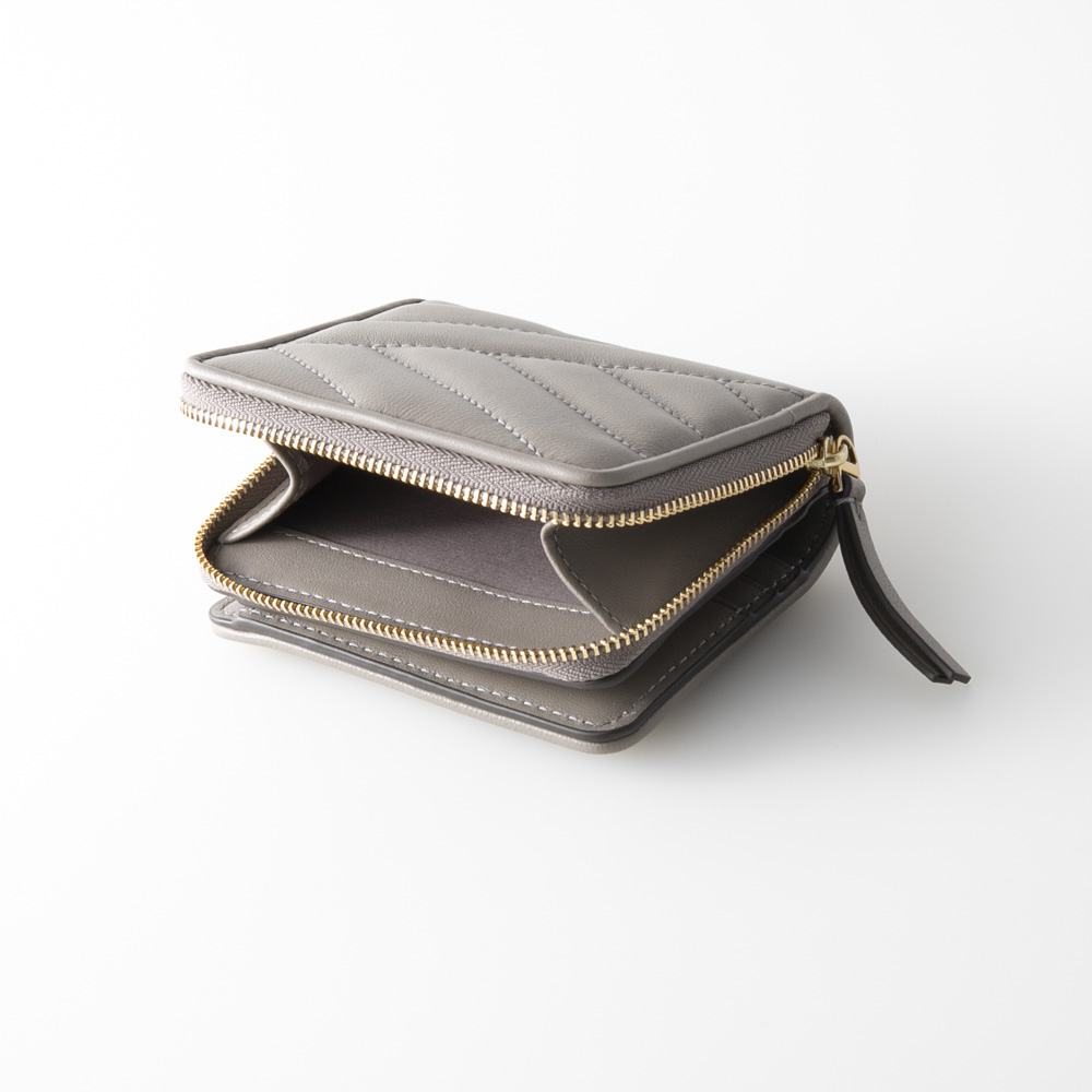 トリーバーチ TORY BURCH ミドル財布 KIRA CHEVRON折外RF小銭