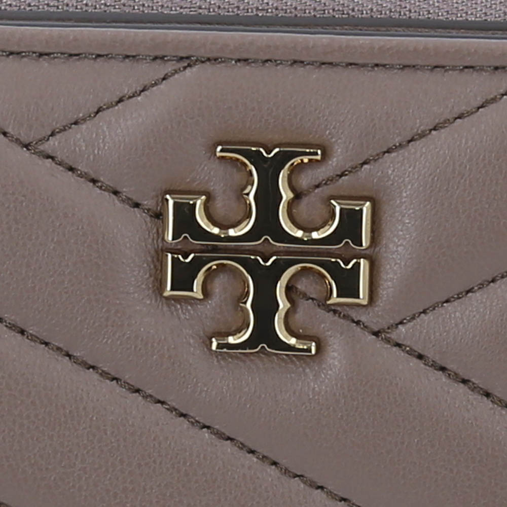 トリーバーチ TORY BURCH 折財布 KIRA CHEVRON折外RF小銭 56820【FITHOUSE ONLINE SHOP】