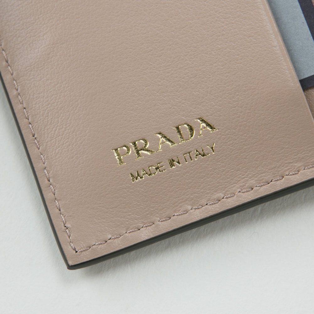 プラダ PRADA 折財布 DAINO COLOURバイカラー折中小銭付/NERO+CIPRIA プラダ PRADA 折財布 DAINO COLOURバイカラー折中小銭付/NERO+CIPRIA