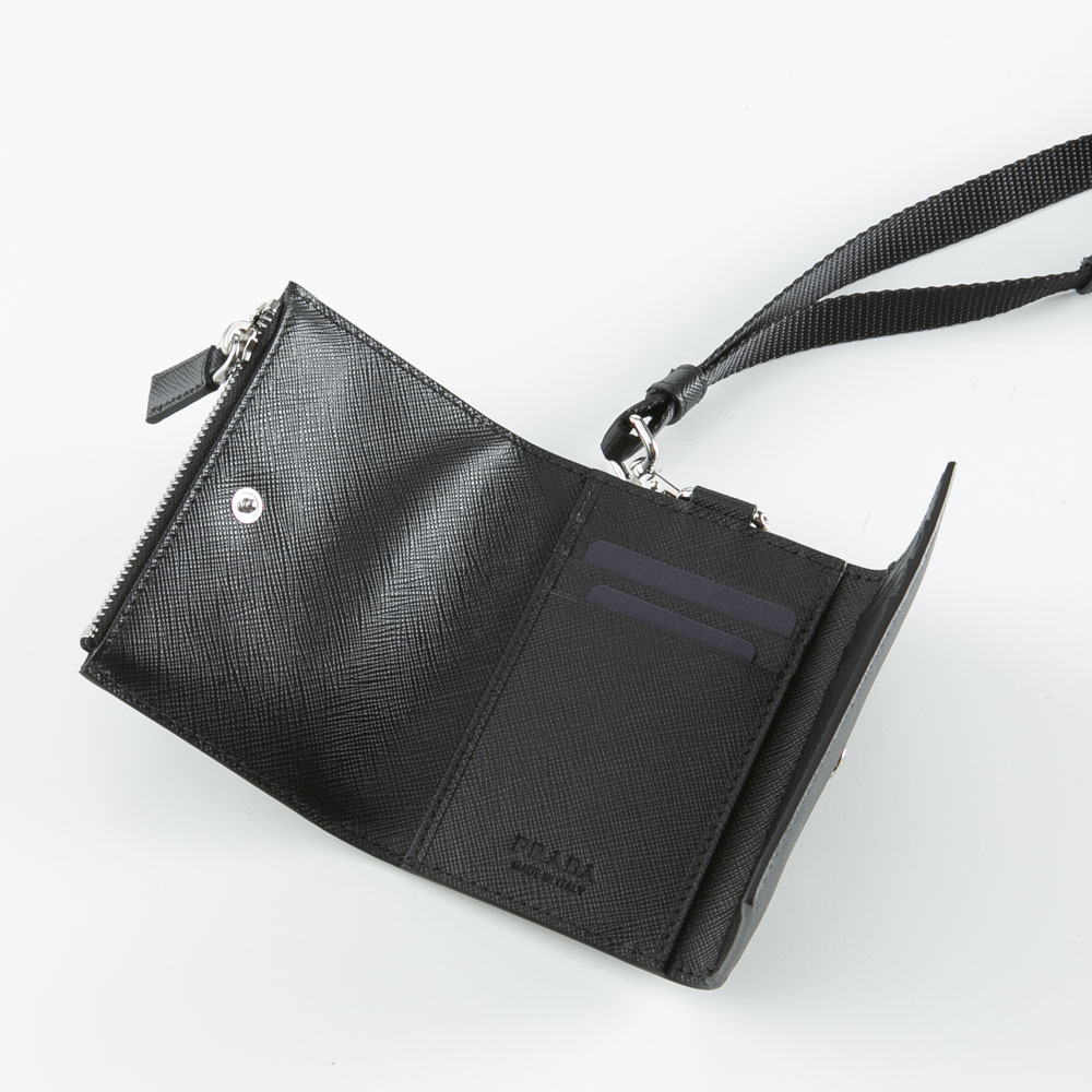 プラダ PRADA カードケース SAFFIANO TRIANGOLO 三折 TINY ストラップ付/NERO 2MR036-QHH【FITHOUSE ONLINE SHOP】