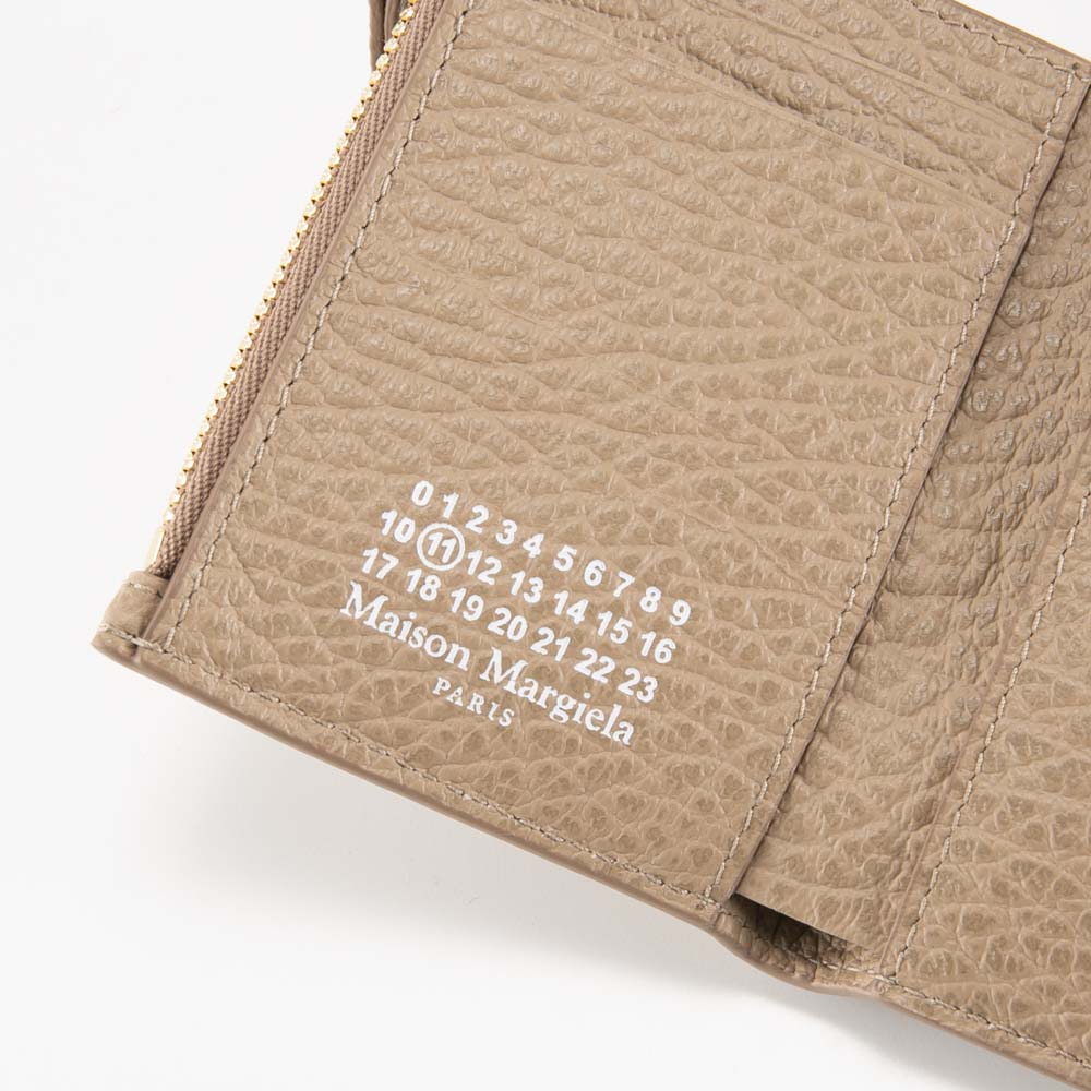 メゾンマルジェラ Maison Margiela 折財布 4ステッチ カーフ 三折 ミニ SA3UI0010-P4455【FITHOUSE ONLINE SHOP】